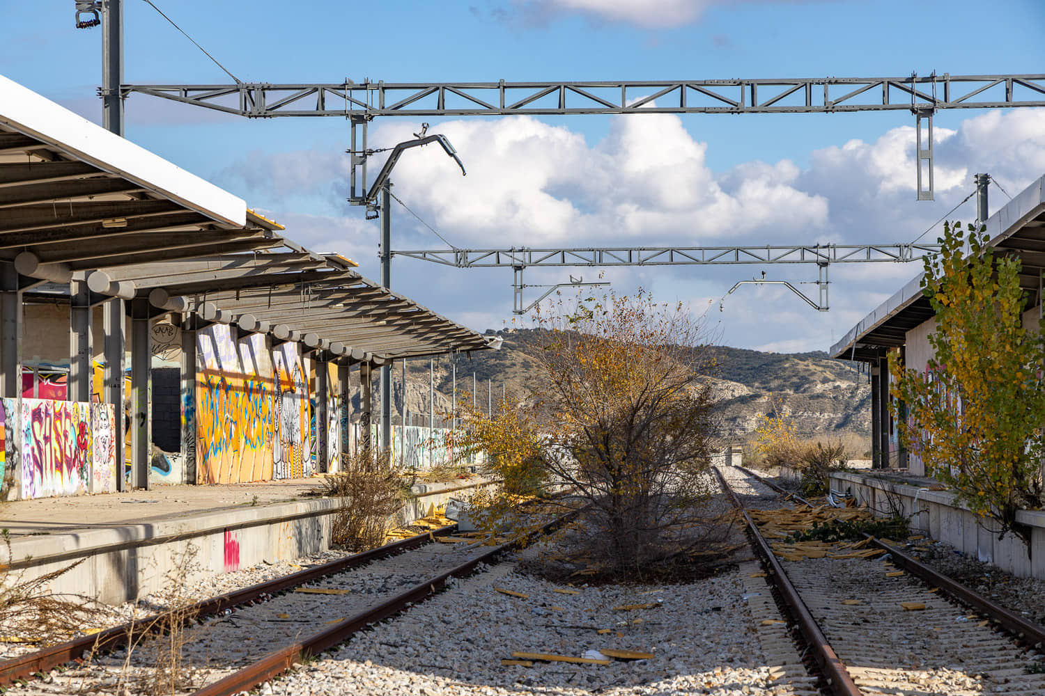 estación tren abandonada